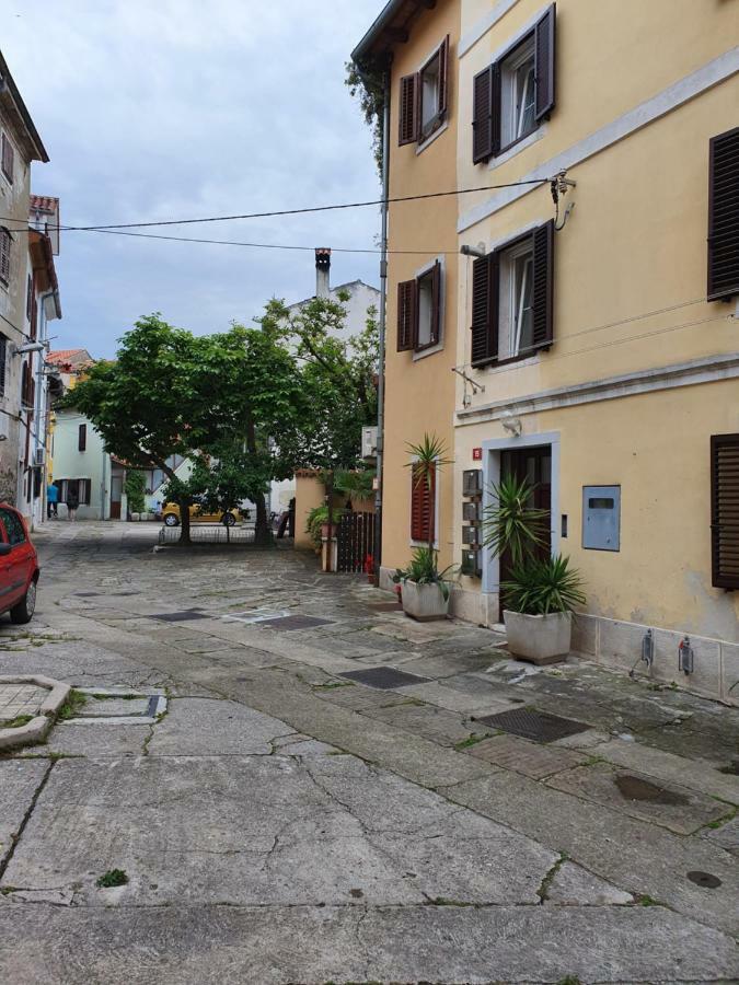 North To South Apartments Izola Exterior foto